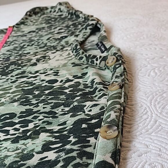 EUC Kim & Cami plus size shirt size 1X multi greens - Picture 4 of 10